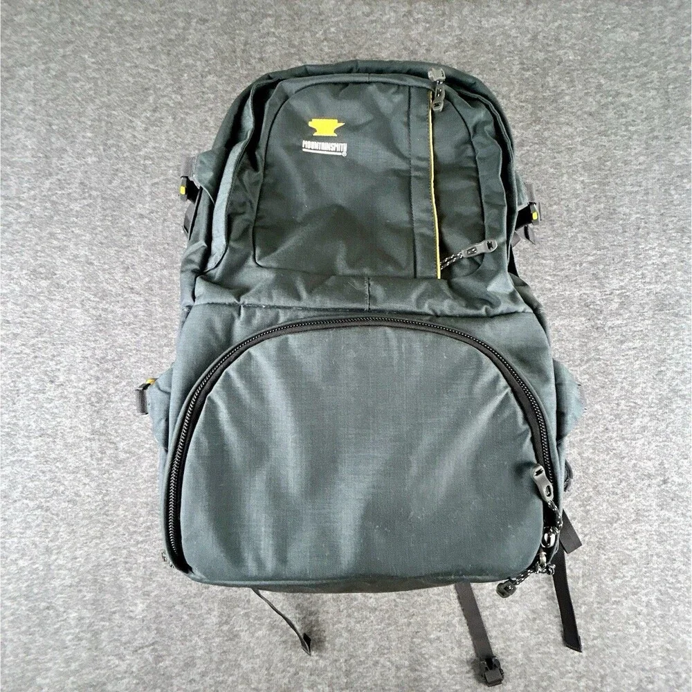 Mountainsmith Borealis 35L Camera Backpack Padded Laptop Sleeve Inserts Rainfly